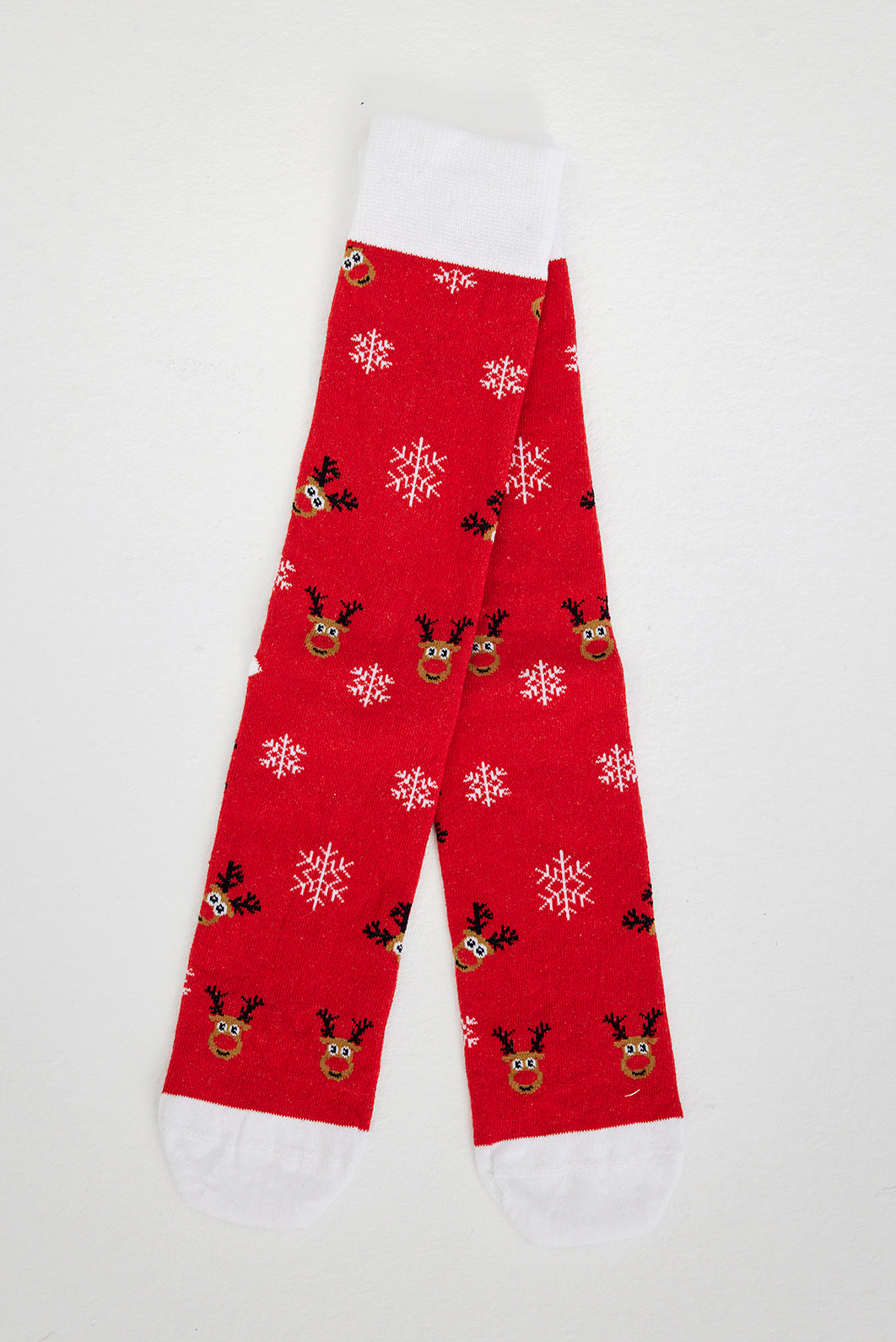 Ein Paar rote Weihnachtssocken.